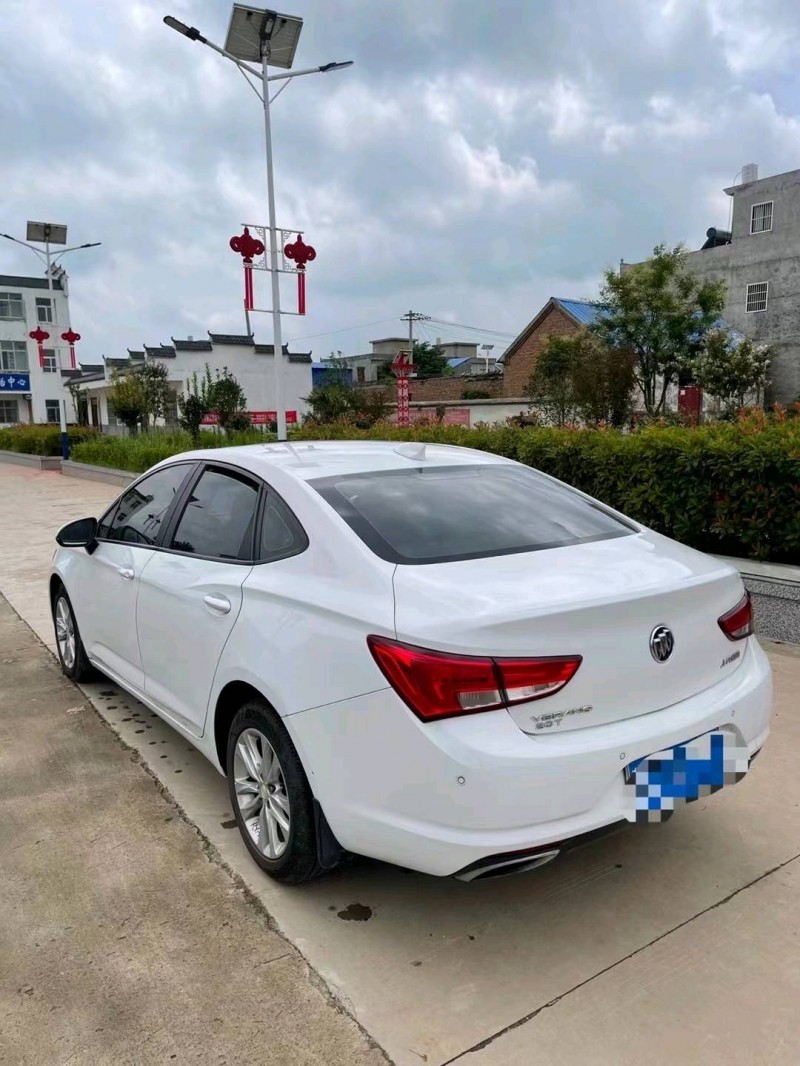 常州18年别克威朗3