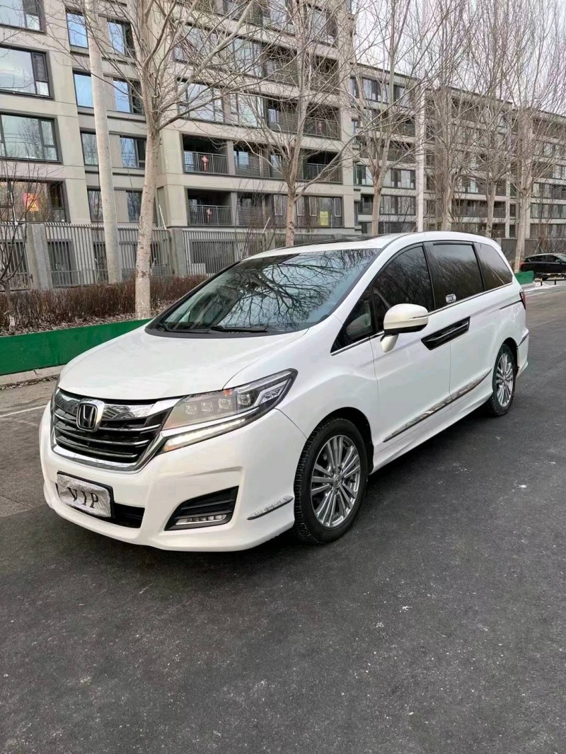 沈阳17年本田艾力绅2