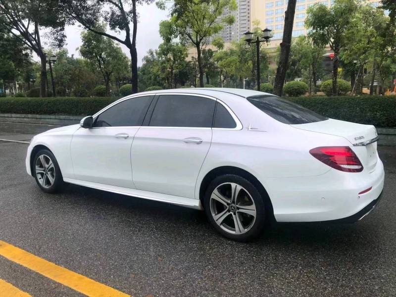 广州18年奔驰E3
