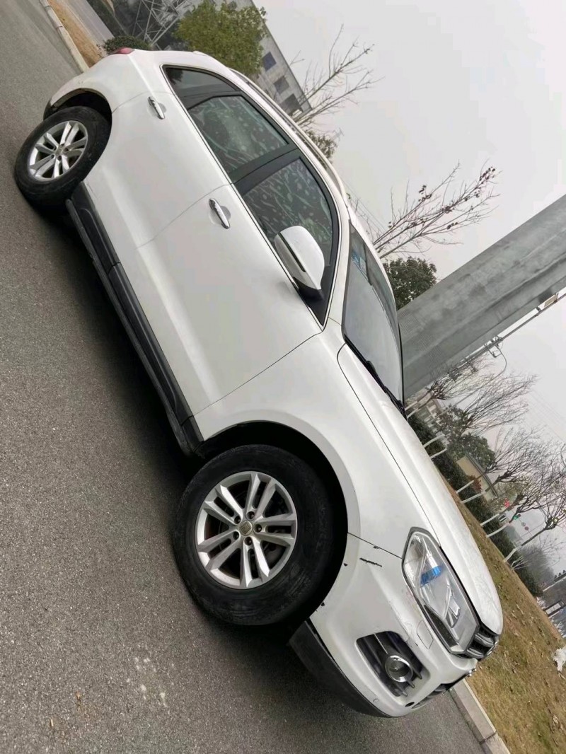 成都16年众泰T6002