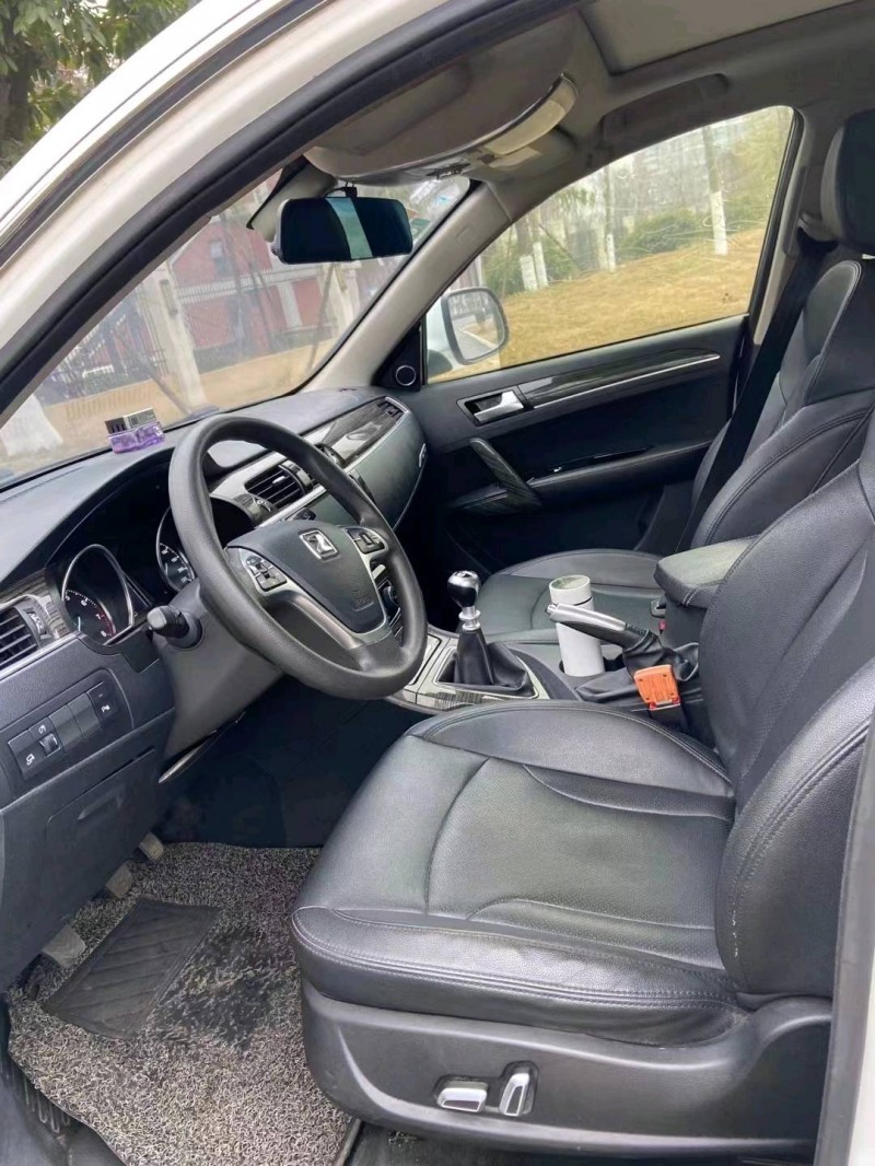 成都16年众泰T6005