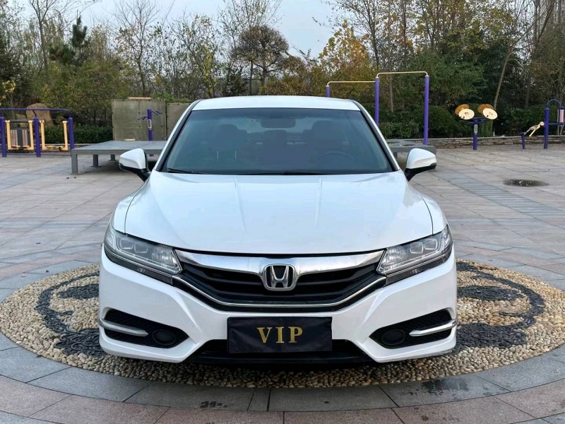 青岛16年本田思铂睿9