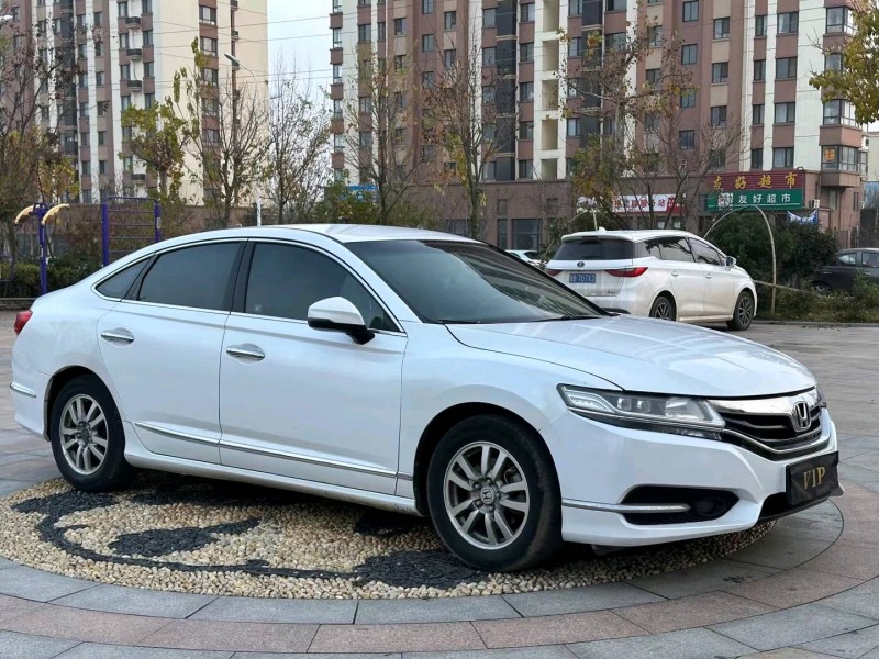 青岛16年本田思铂睿7