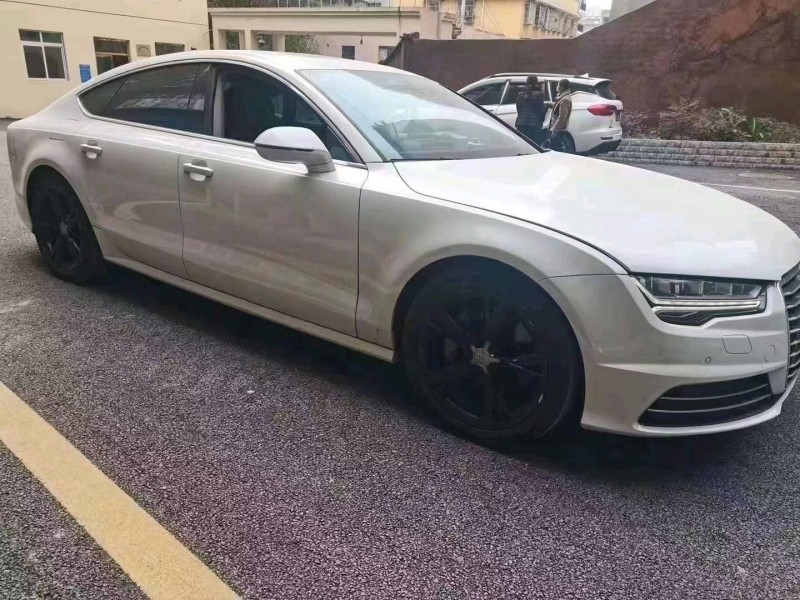 安順17年奧迪A7L8