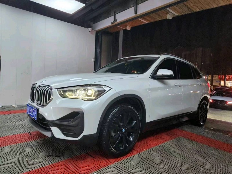 济南19年宝马X17