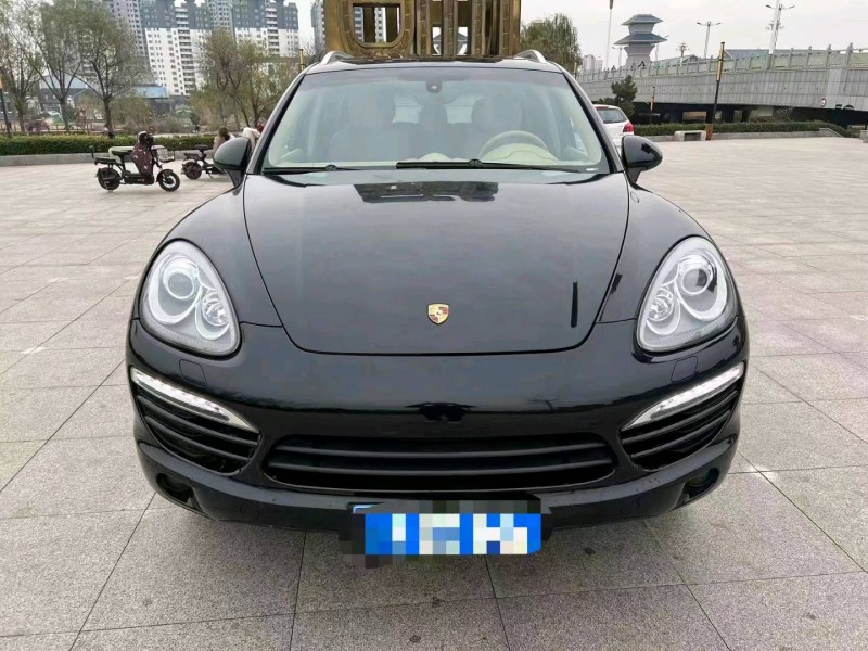 东营14年保时捷卡宴9