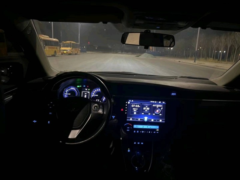 济南17年丰田雷凌3