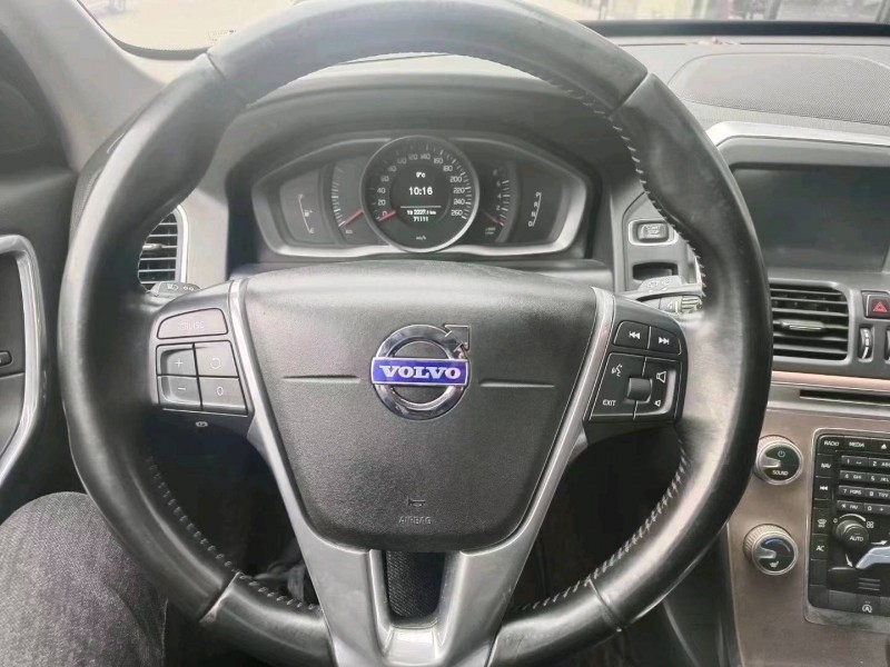 宜昌16年沃尔沃XC608