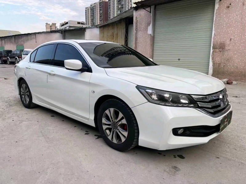 珠海16年本田雅阁3