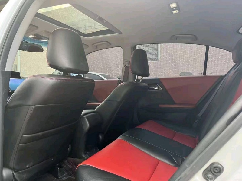 珠海16年本田雅阁4