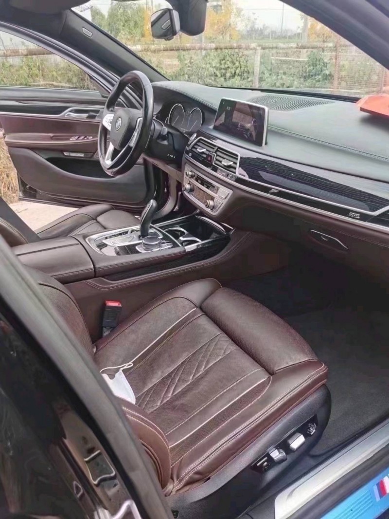 济南18年宝马7系5