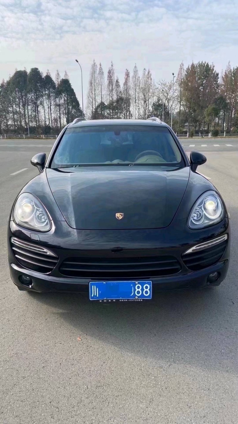 成都13年保时捷卡宴1