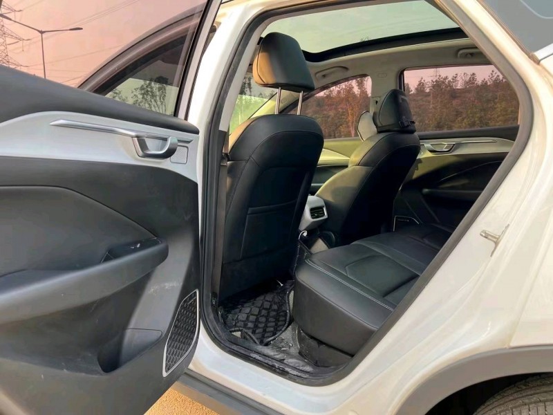 济南20年吉利几何4