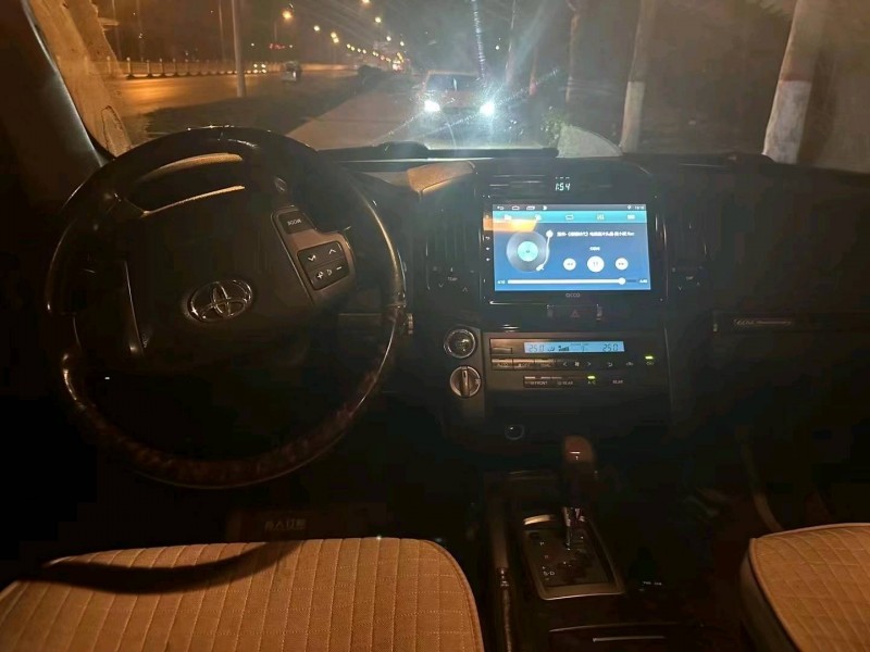 济南12年丰田兰德酷路泽4