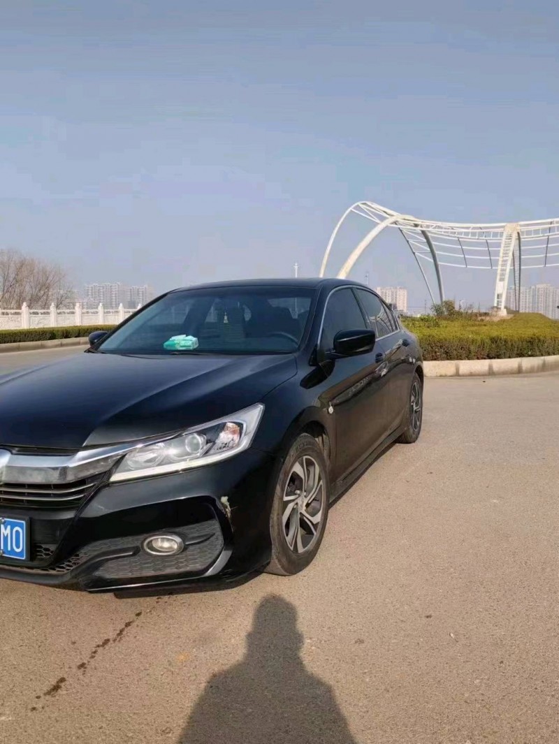 济南16年本田雅阁8