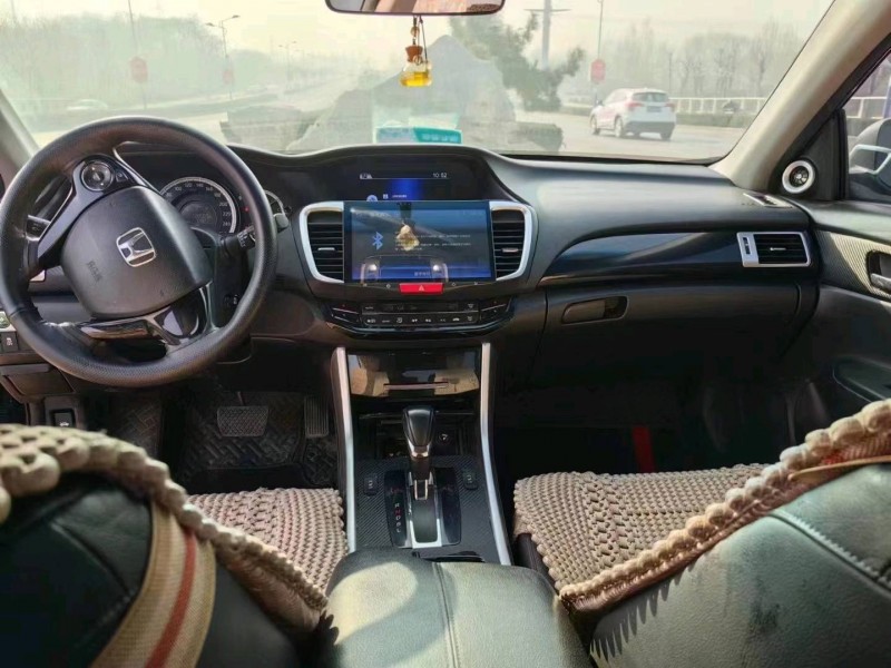 济南16年本田雅阁7