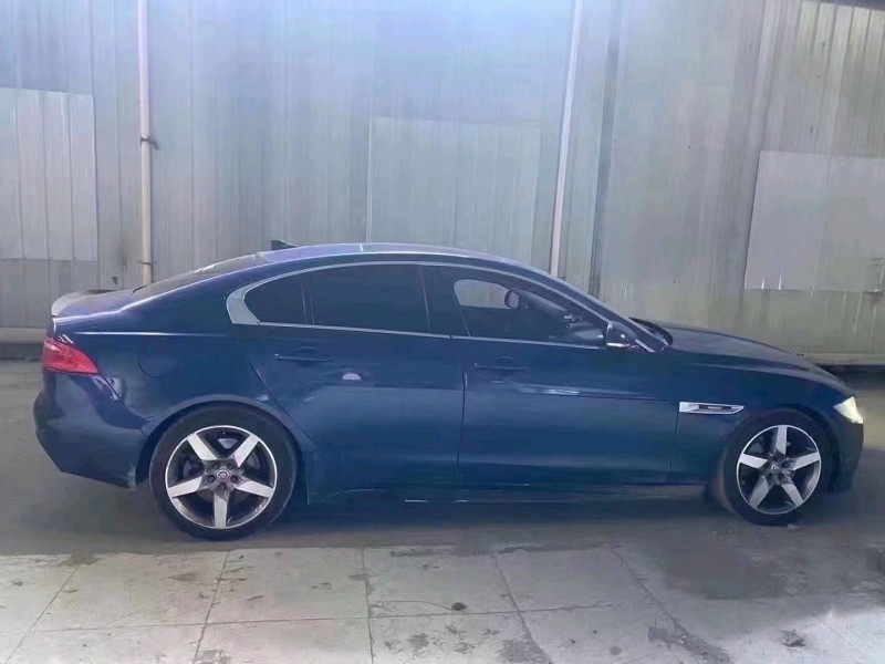 安順16年捷豹XE8