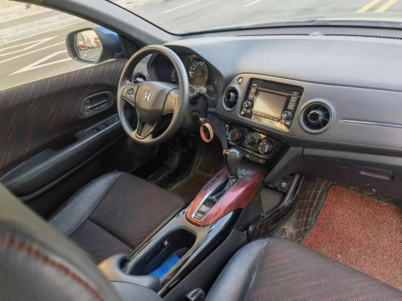 赤峰15年本田XRV4