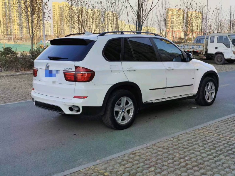 东营12年宝马X57