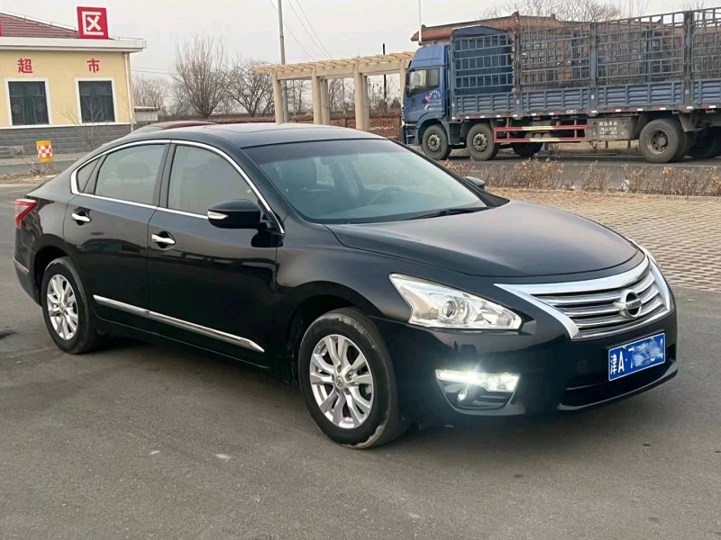 邯郸15年日产天籁3