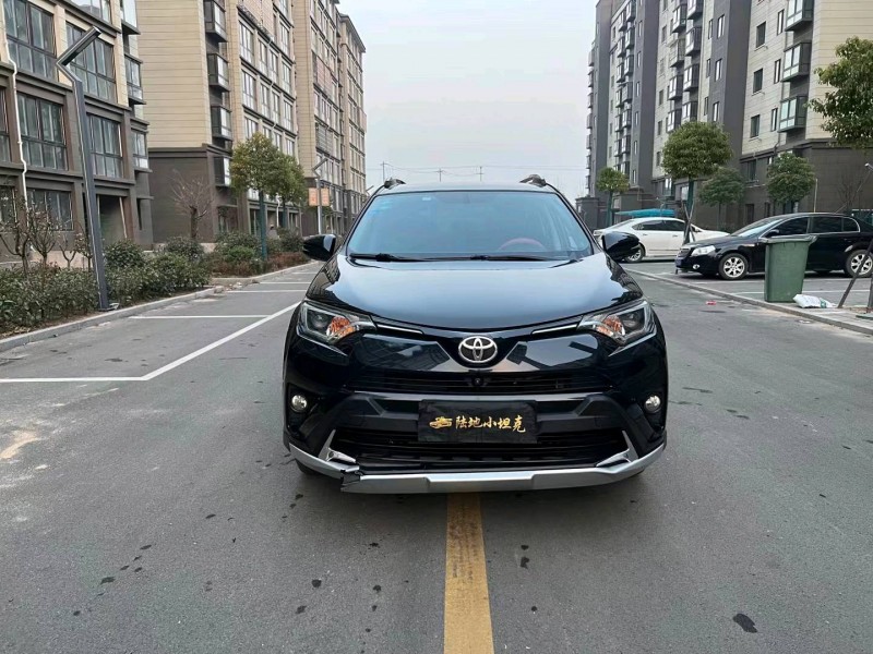 徐州18年丰田RAV4荣放1