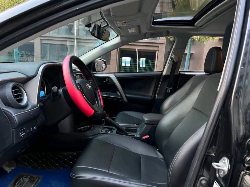 徐州18年丰田RAV4荣放4