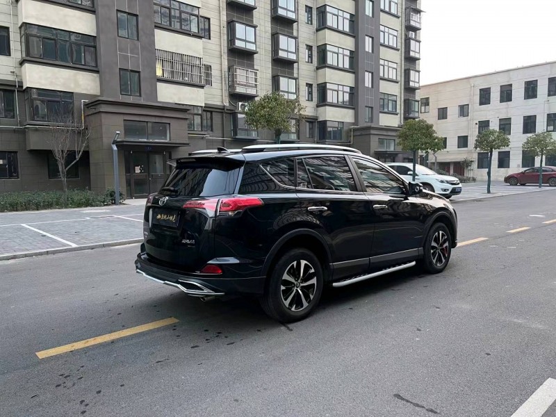 徐州18年丰田RAV4荣放7