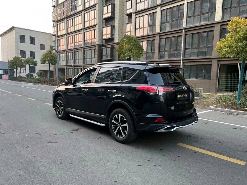 徐州18年丰田RAV4荣放8
