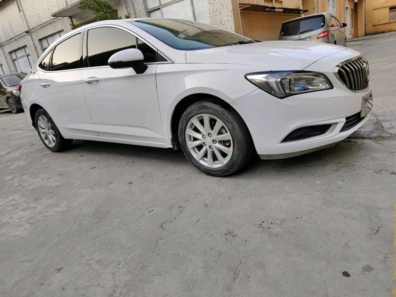 广州17年别克威朗2