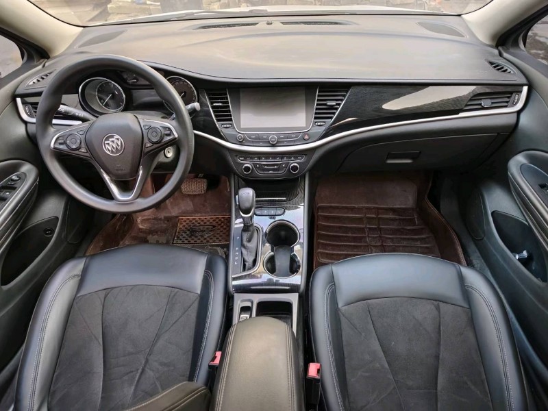 广州17年别克威朗5