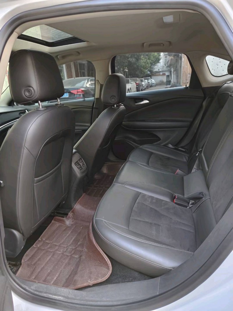 广州17年别克威朗6