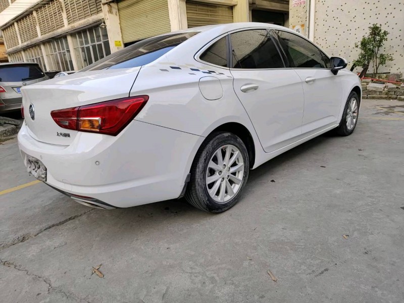 广州17年别克威朗7