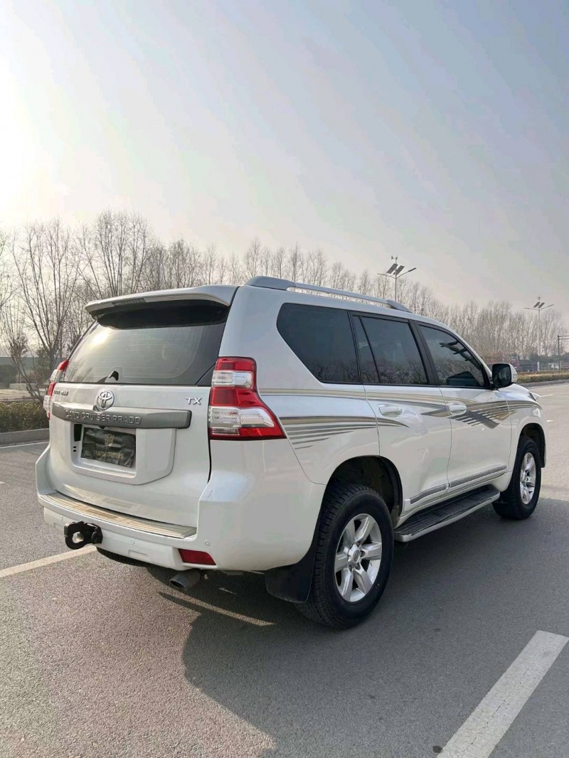 北京16年丰田普拉多4