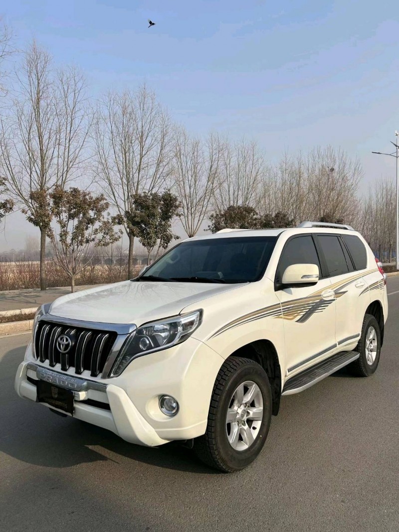 北京16年丰田普拉多3