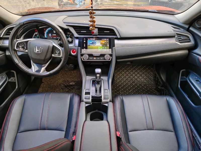 广州17年本田思域5