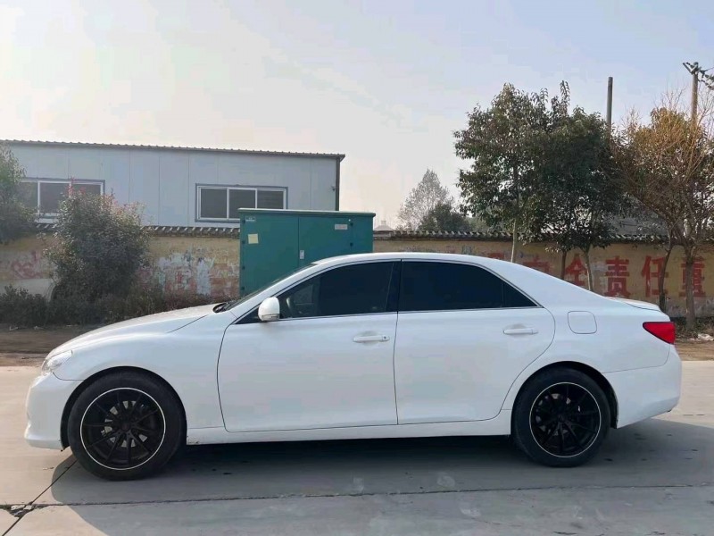 北京13年丰田锐志3