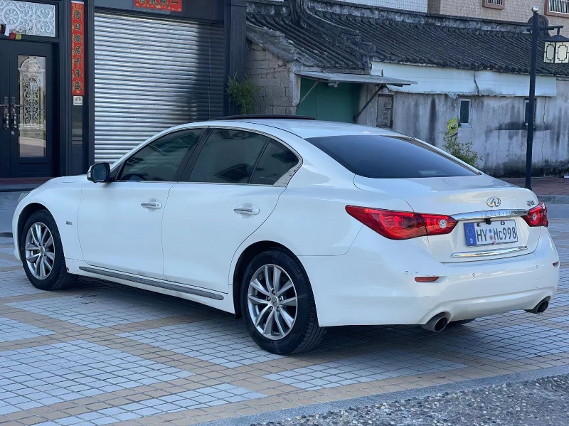 汕頭15年英菲尼迪Q50L3