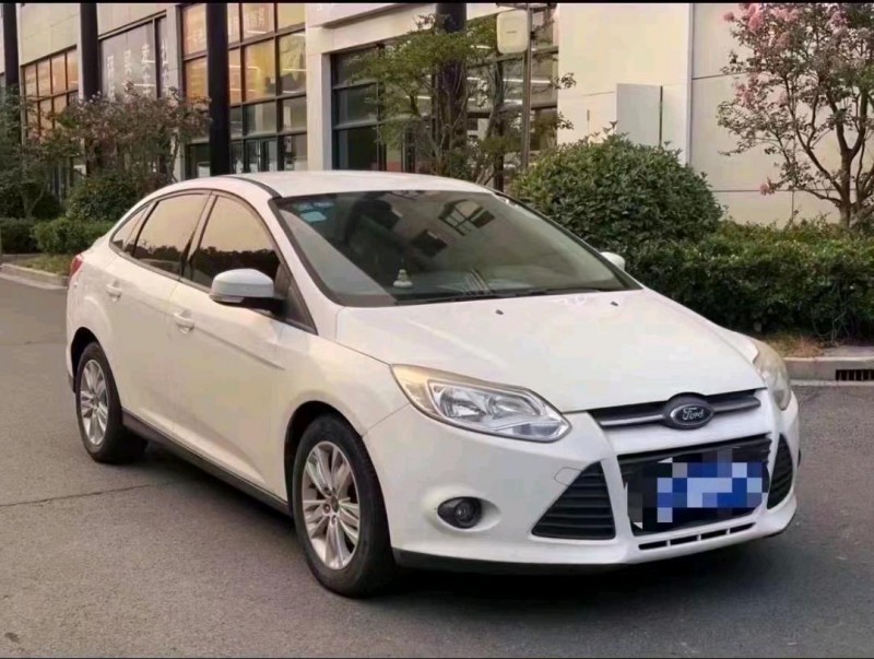 青岛13年福特福克斯1