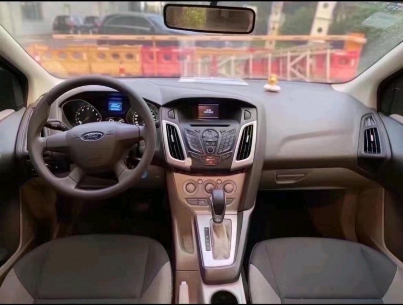 青岛13年福特福克斯4