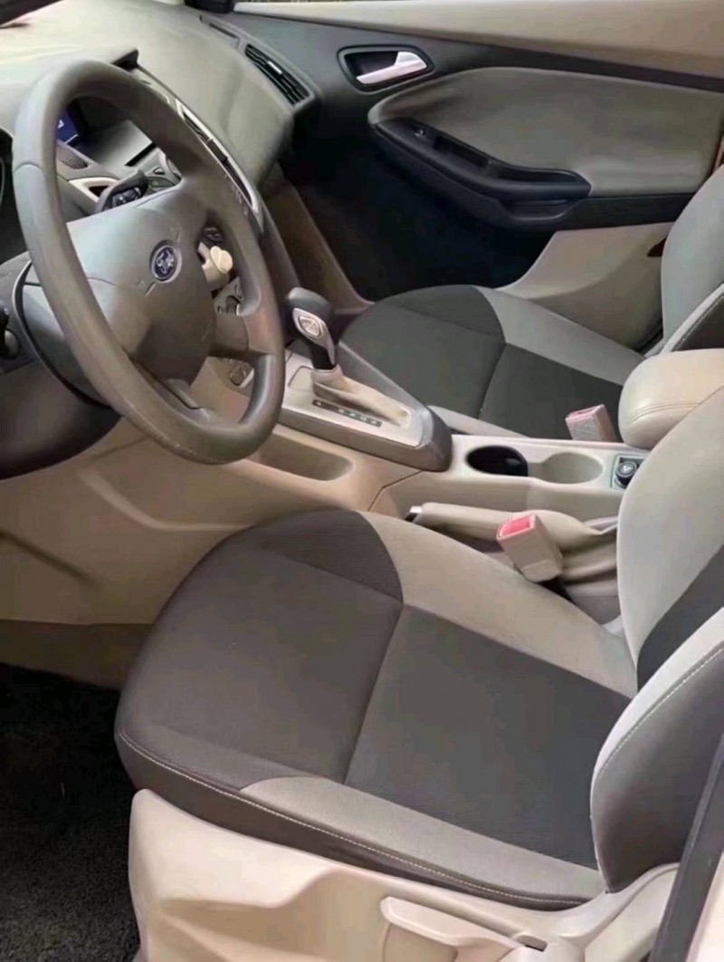 青岛13年福特福克斯5