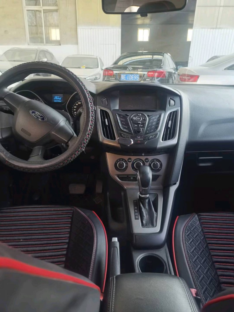 保定14年福特福克斯5