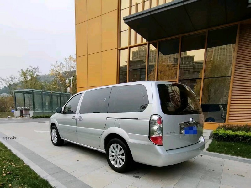 枣庄16年别克GL88