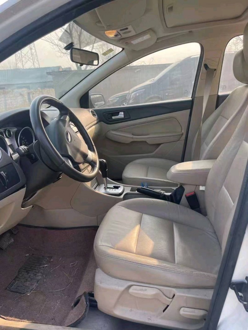 北京18年福特福克斯5