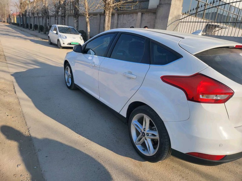 保定20年福特福克斯3