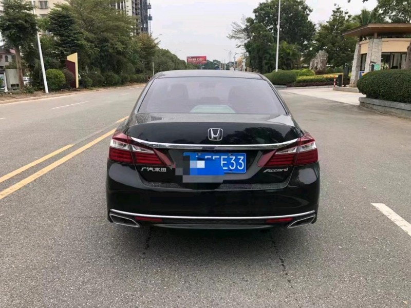 珠海17年本田雅阁2