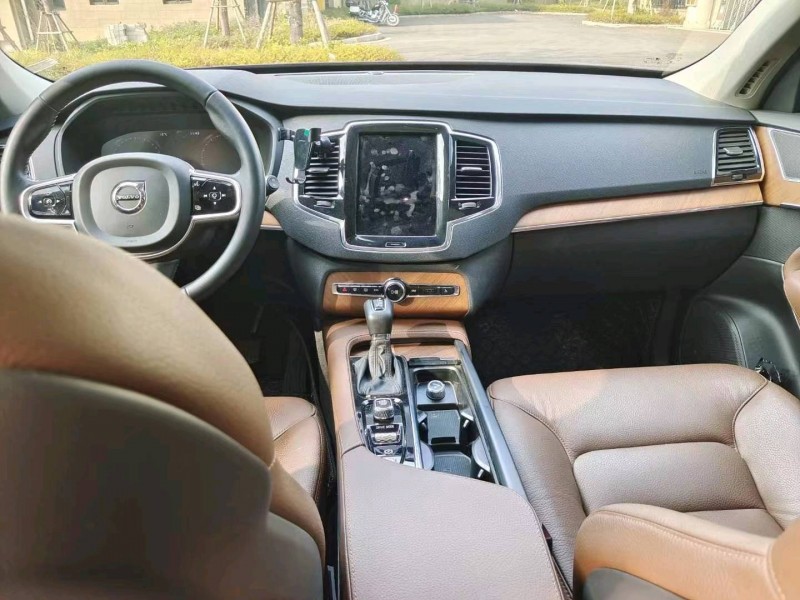 重庆20年沃尔沃XC907