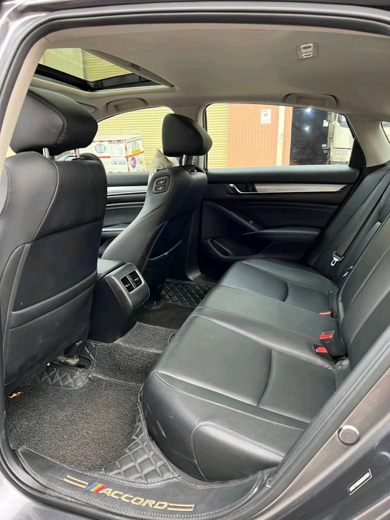 东莞20年本田雅阁5