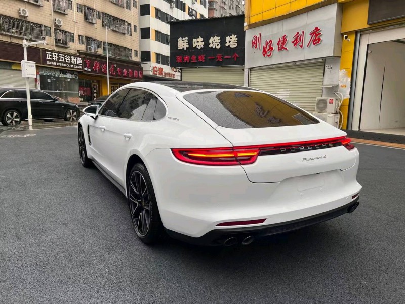 广州19年保时捷帕拉梅拉8