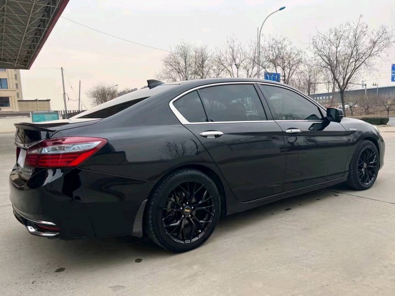 宜昌18年本田雅阁5