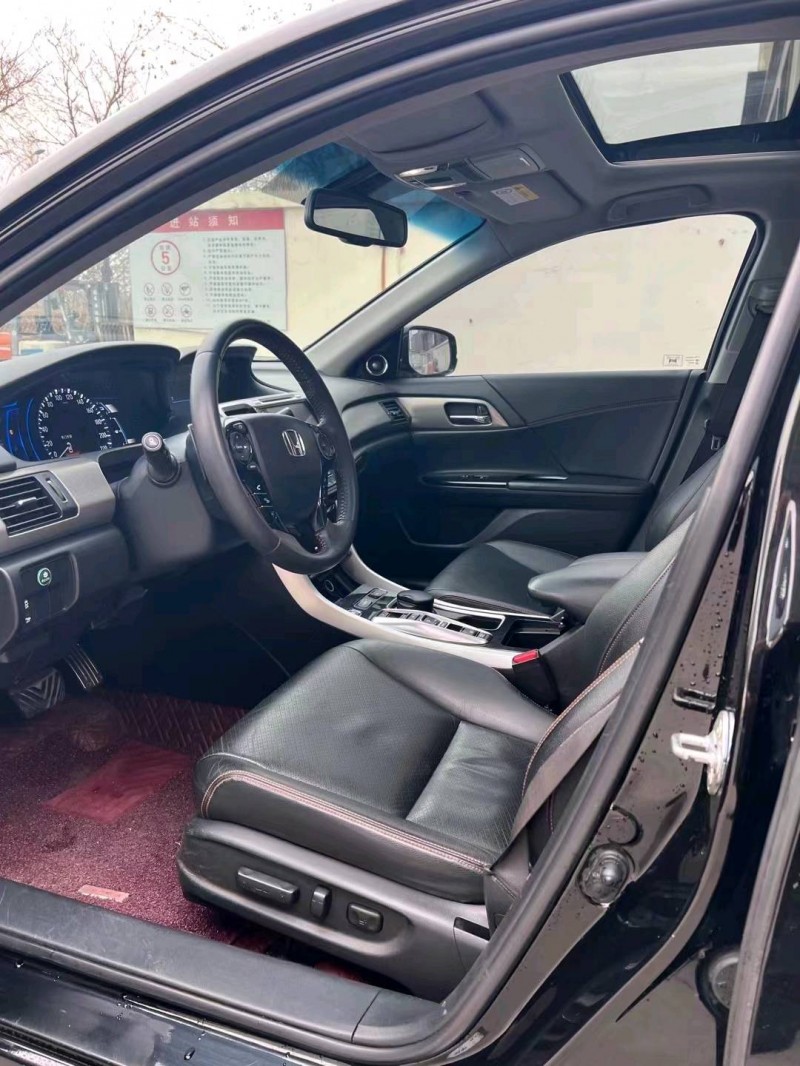 宜昌18年本田雅阁7